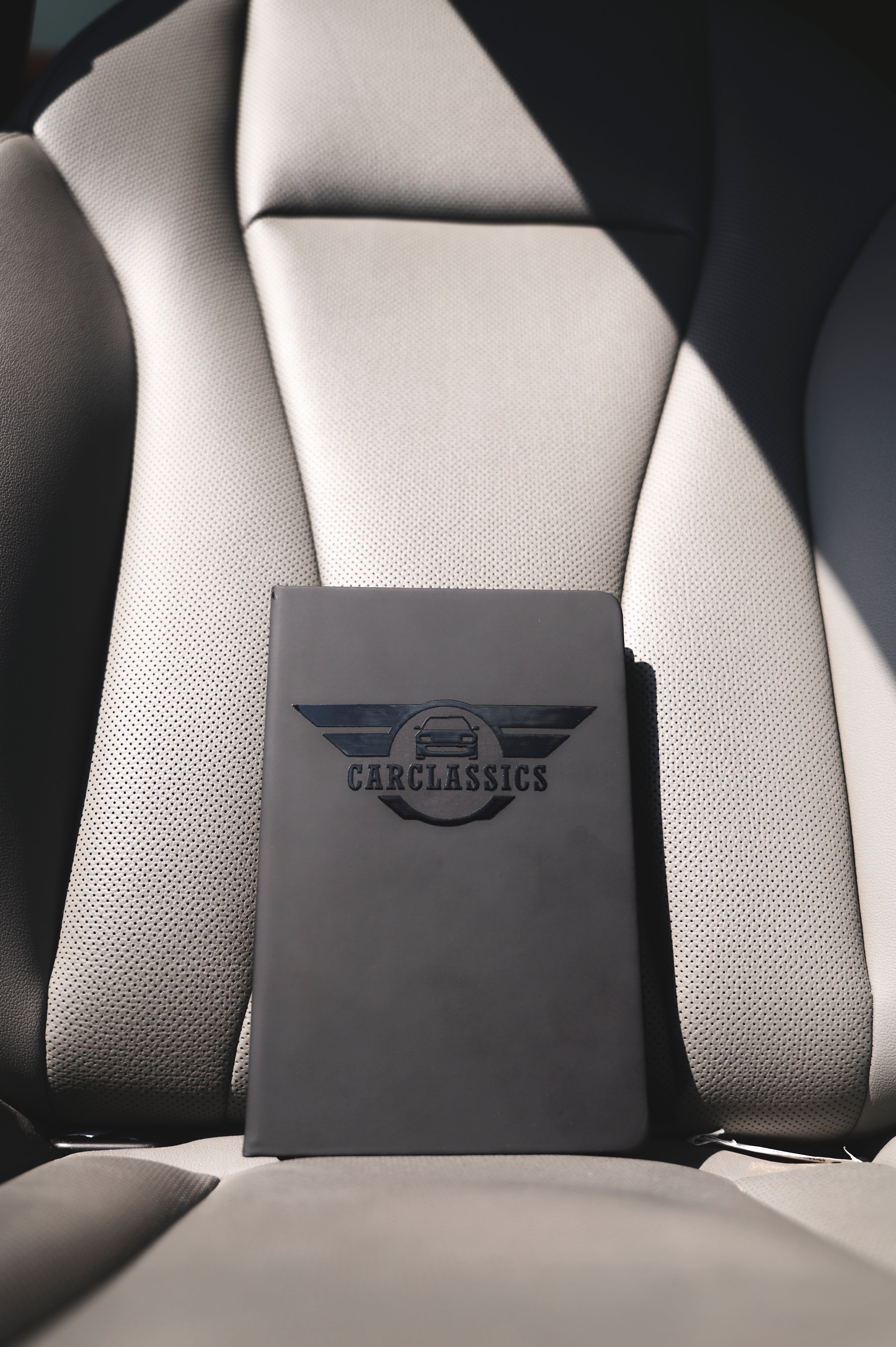 Carclassics Fekete Logós Jegyzetfüzet